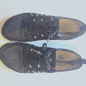 NFINITY Flyte Black Cheer Shoes